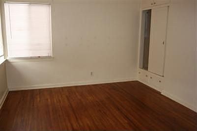 3rd image of 4610 N Fruit Ave