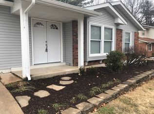 1255 Jade Wind Cir, Ballwin, MO