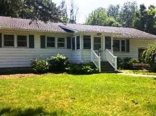 14 Appletree Dr, Rhinebeck, NY 12572