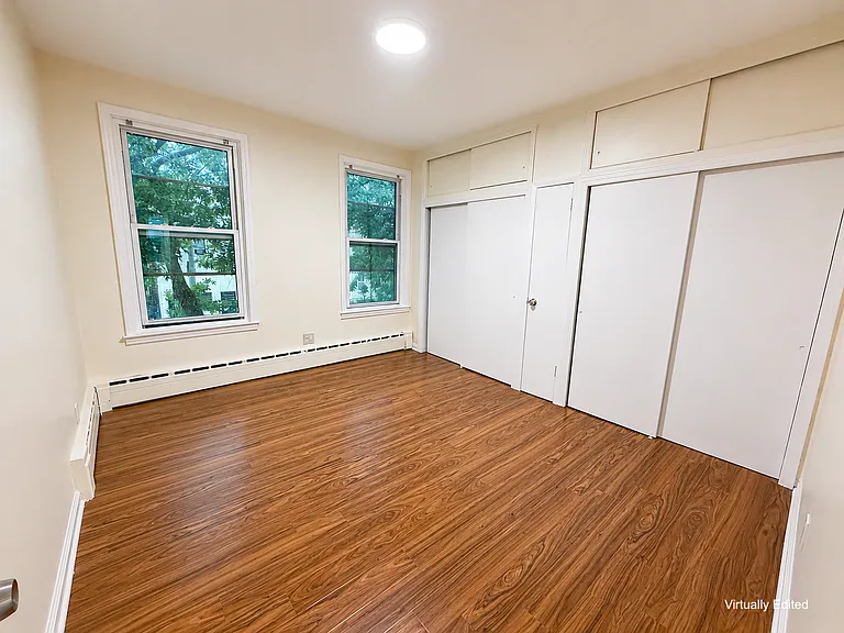 31-31 14th St #2 — Photo 5