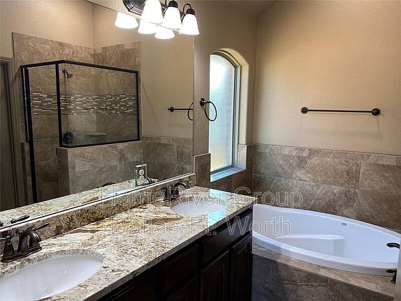 5th image of 3309 Windcrest Dr