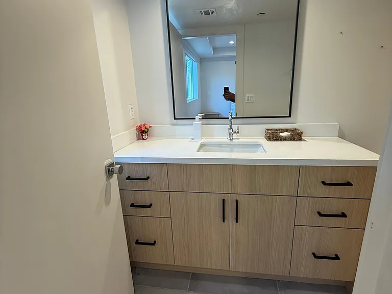 222 N Coronado St #222 — Photo 5