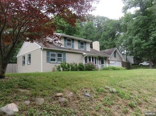 572 Ridge Rd, West Milford, NJ 07480