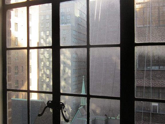 5th image of 325 E 41st St APT 805
