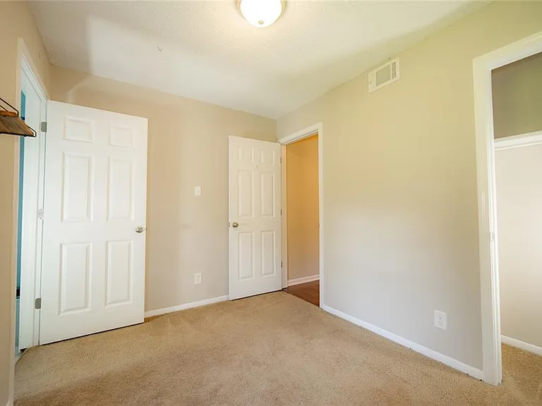1850 Panorama Blvd W — Photo 13