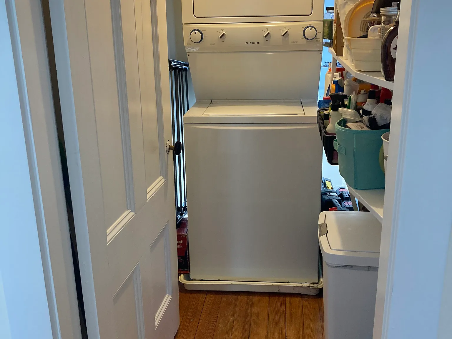 2 bed, 900 sqft, $2,750 — Photo 2