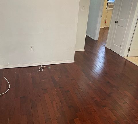 4th image of 307 E 78th St APT 5R