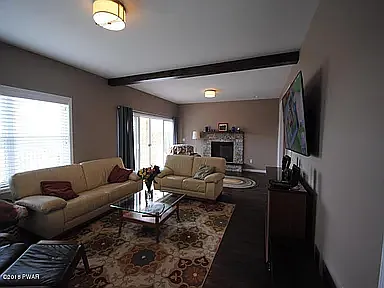 139 Sugar St — Photo 3