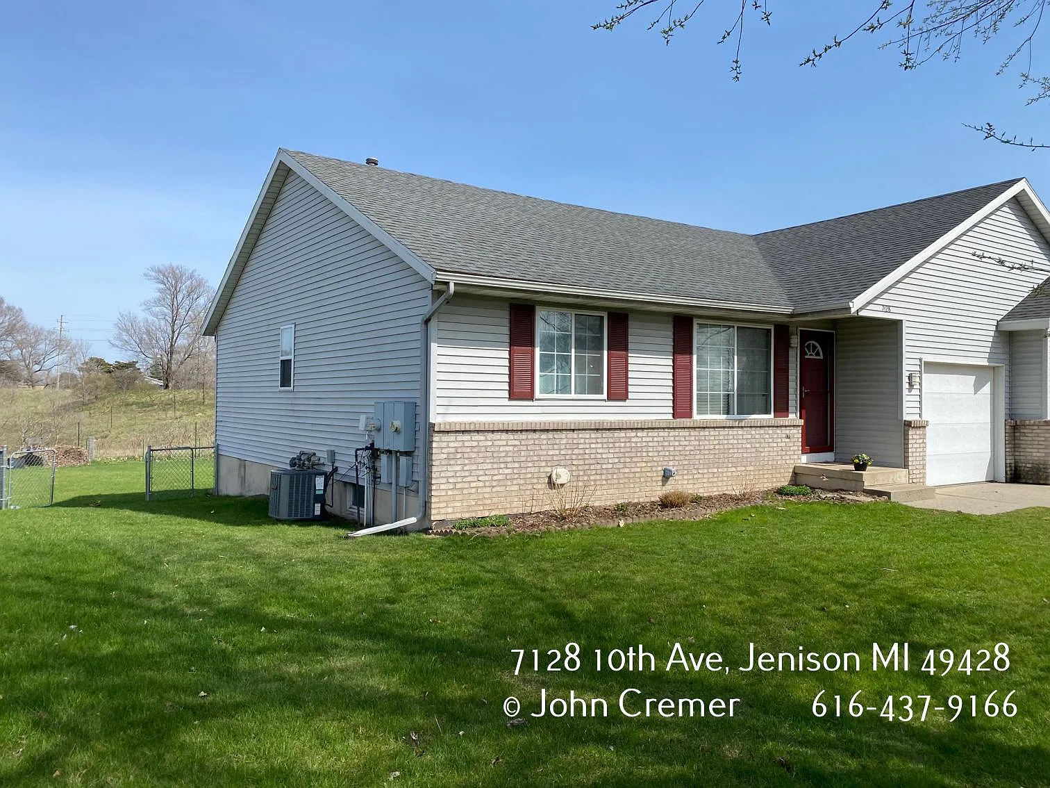 3 bed, 1952 sqft, $2,200 — Photo 3