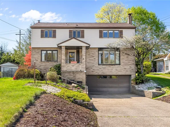 207 Spartan Dr, Bethel Park, PA 15102