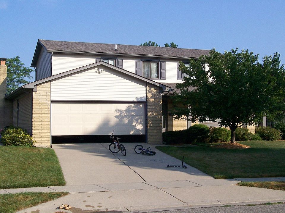 1st image of 524 Lexington Ct