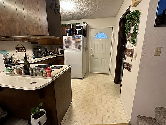 3rd image of 5721 Hendrickson Ave #1