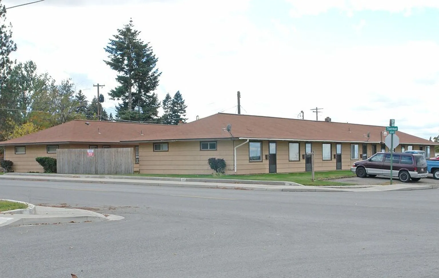 6616 & 6618 Apartments — Photo 1