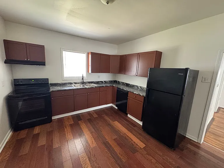 210 N Richland St — Photo 19