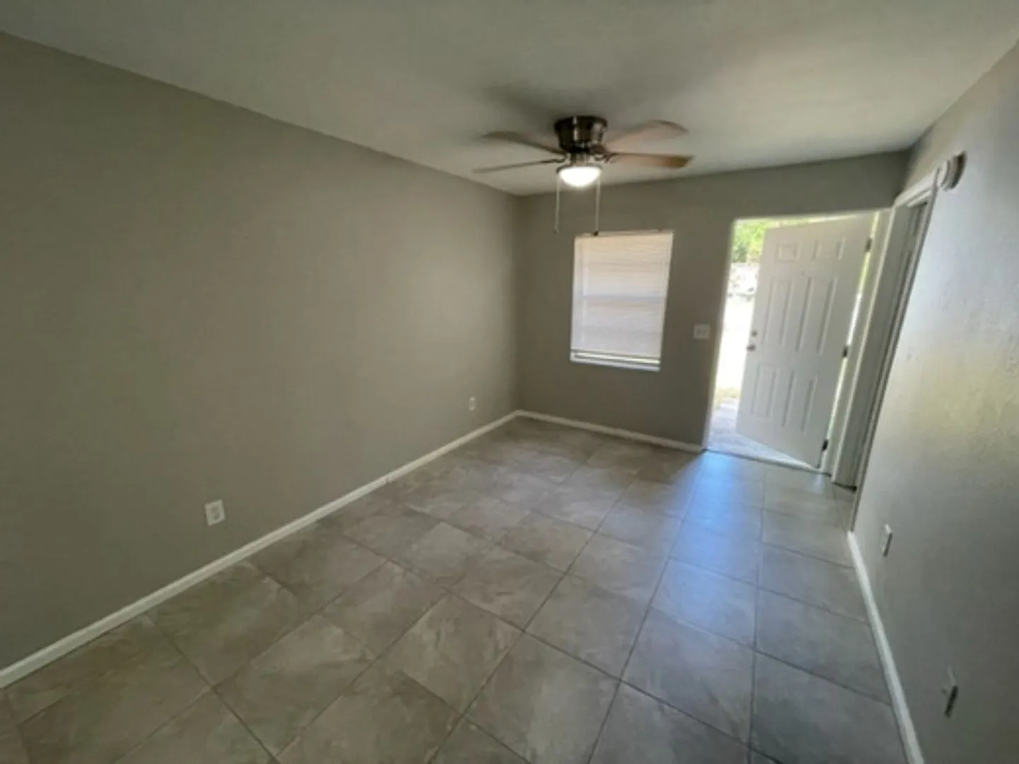 Cozy 1 Bedroom Home in Dade City! — Photo 4