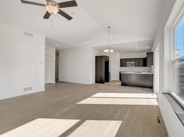 104 Langdon Court, Cambria, WI 53923