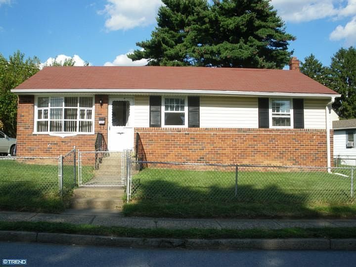 For Sale: 109 Summit Ave, Norwood, PA 19074