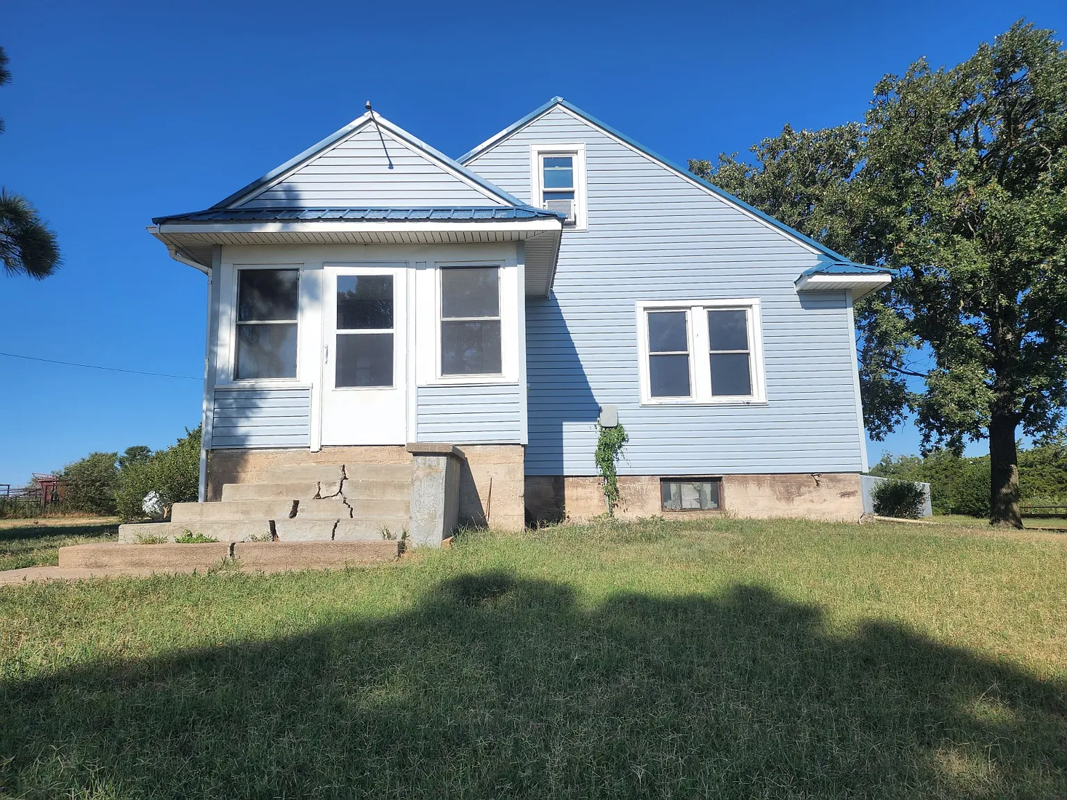 3 bed, 1400 sqft, $1,050 — Photo 2