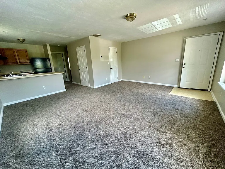 2084 Cornerstone Dr #C — Photo 4