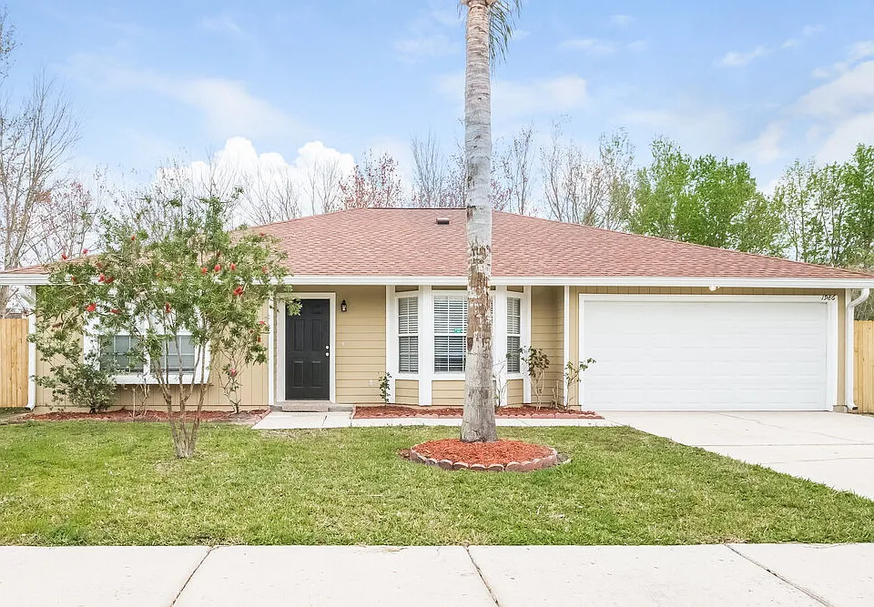 1986 Apopka Dr