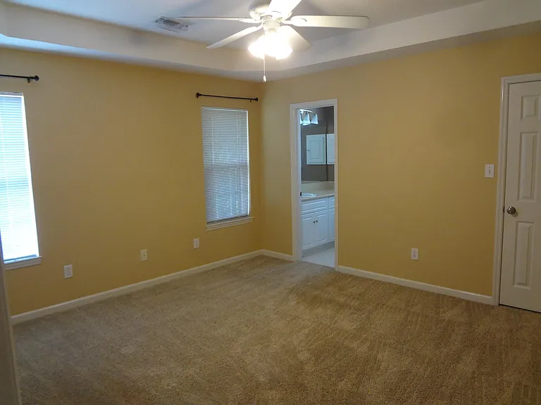 405 Jasper Xing — Photo 5