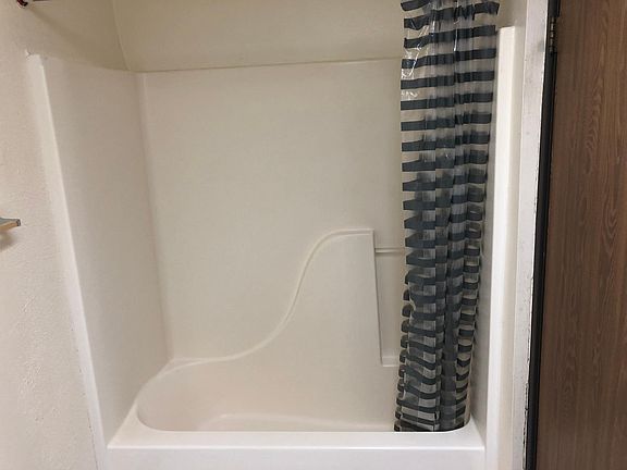 2nd image of 309 S 9th St APT 11