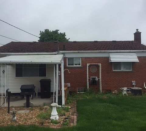 2nd image of 3683 Steiner St