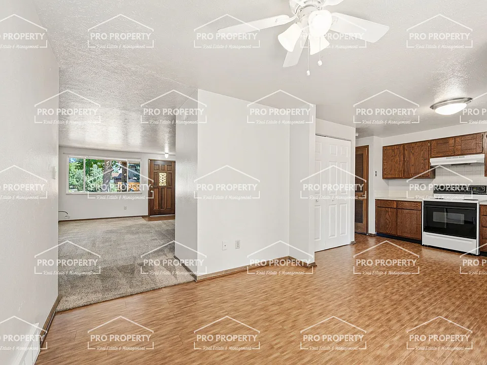 334 W 43rd St