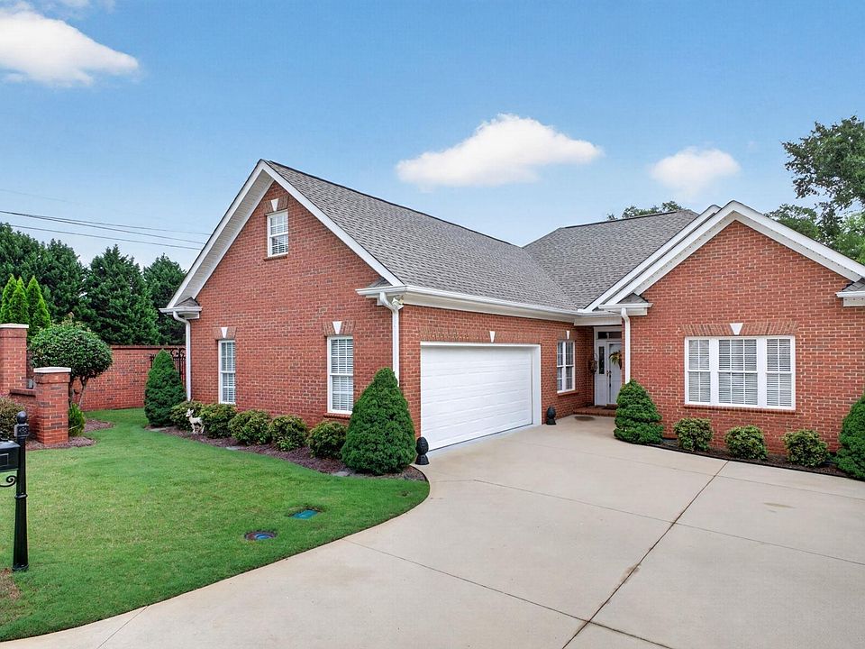 1st image of 1 Autumn Creek Way