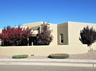 26 Canto Del Pajaro, Santa Fe, NM 87508