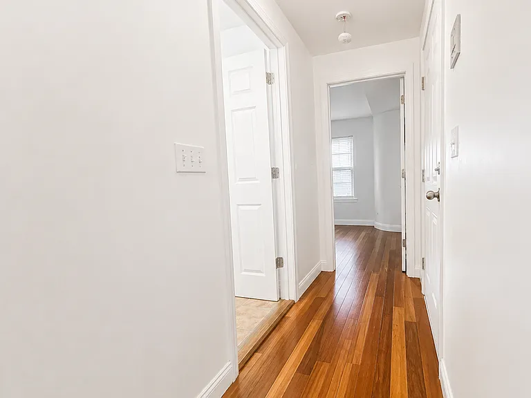 19 Highland St #6 — Photo 4