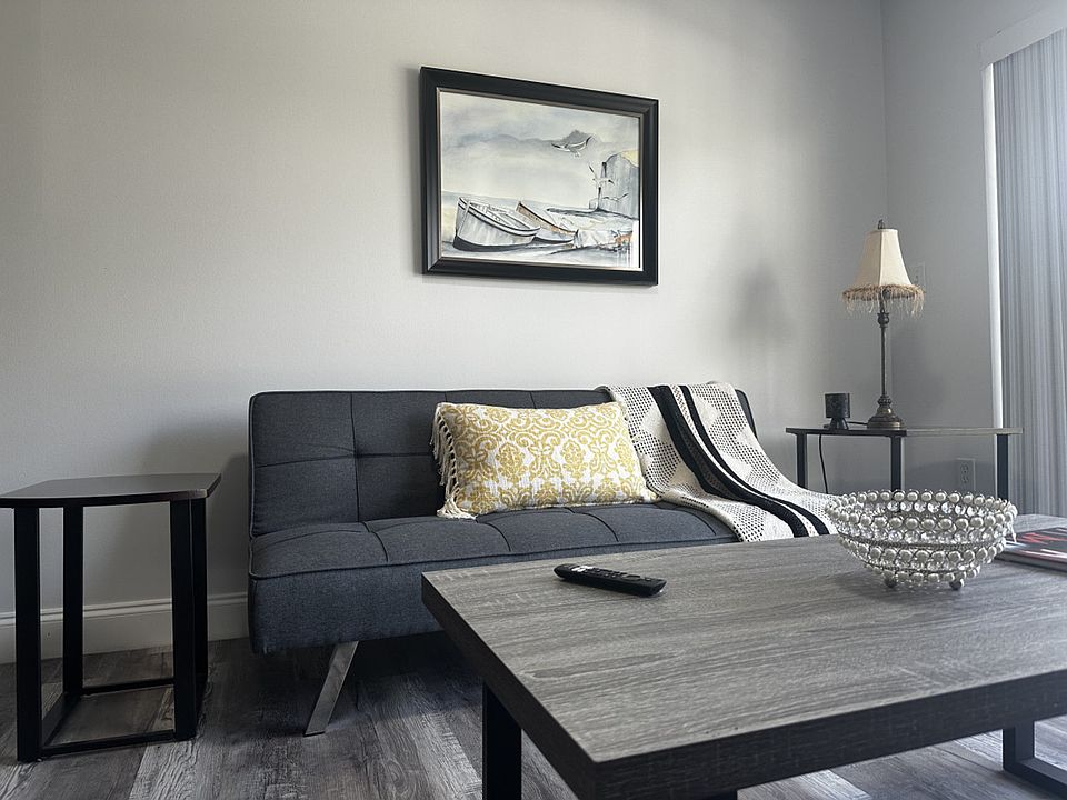 1st image of 201 178th Dr #Id1056530p