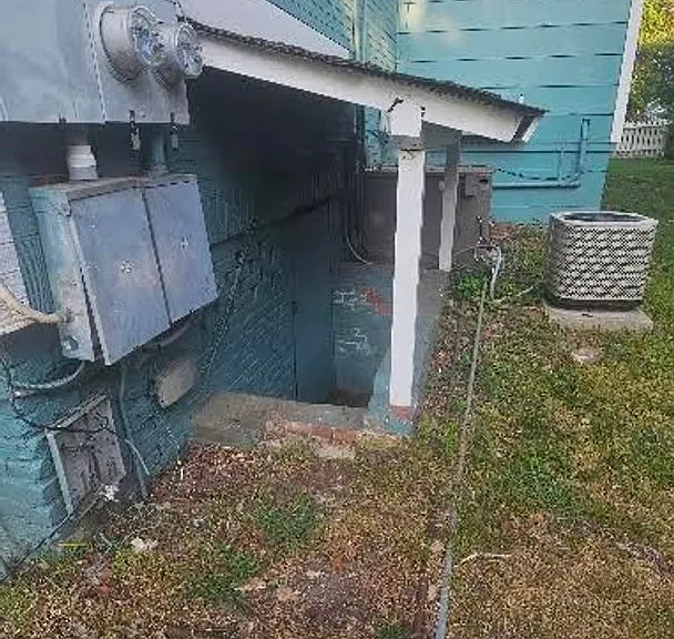 317 Sortwell St — Photo 4