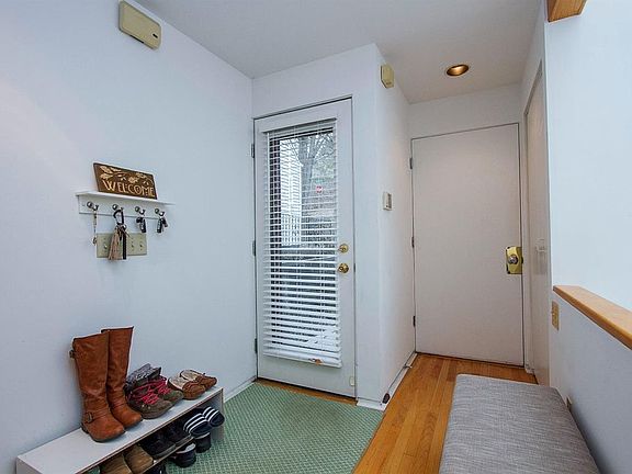 3rd image of 5005 Shattuc Ave