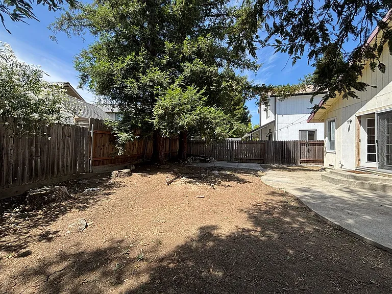374 Aaron Cir — Photo 21