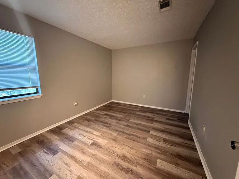 406 Joplin Pl — Photo 6