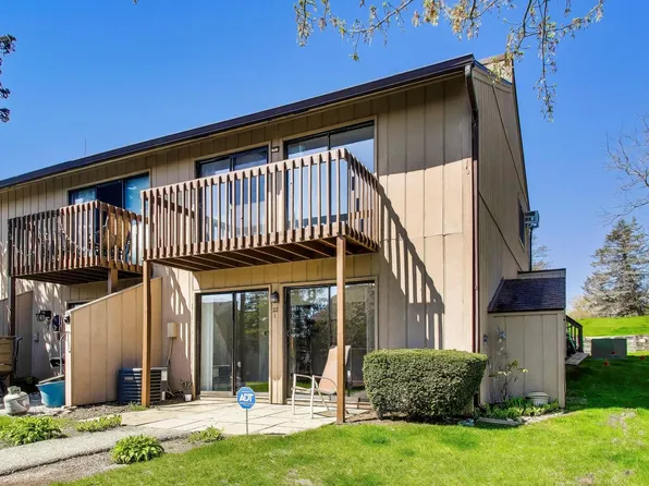 22 Jamaica Colony APT 1, Fox Lake, IL 60020