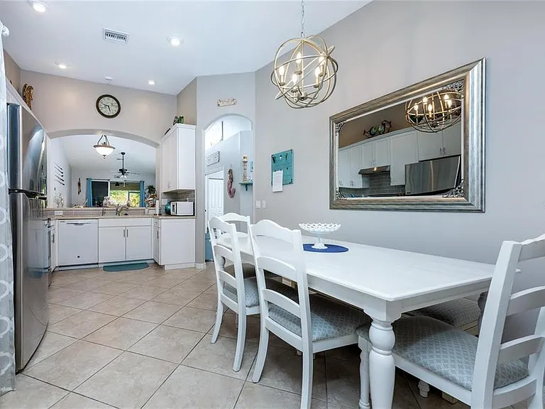 319 Monaco Dr #8 — Photo 13