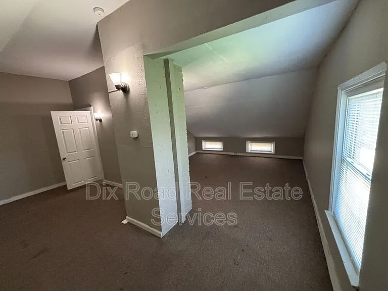 545 Rockdale Ave #2 — Photo 23