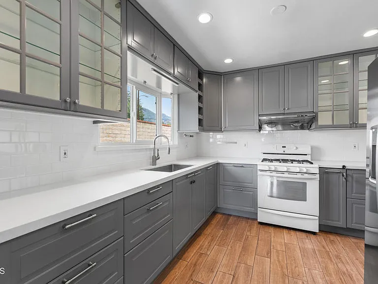 3101 N Olive Ave — Photo 15
