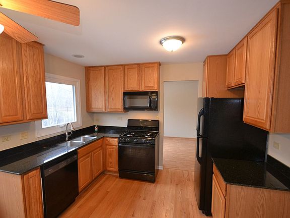 5th image of 1055 W Park Place Dr
