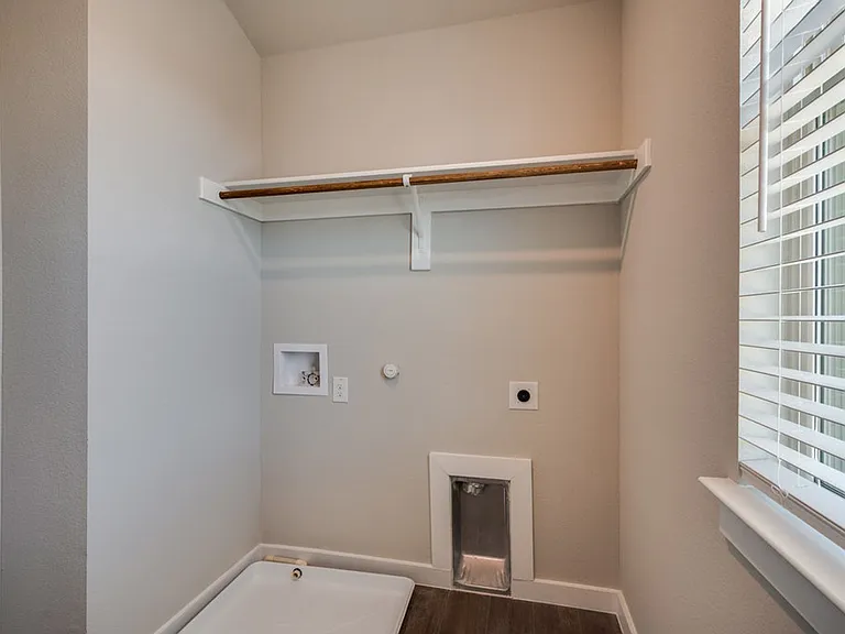 750 Fallow Dr — Photo 9
