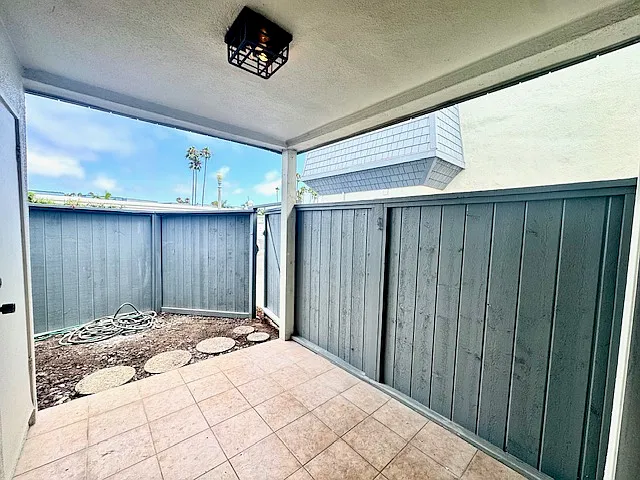 79 Antigua Ct — Photo 34