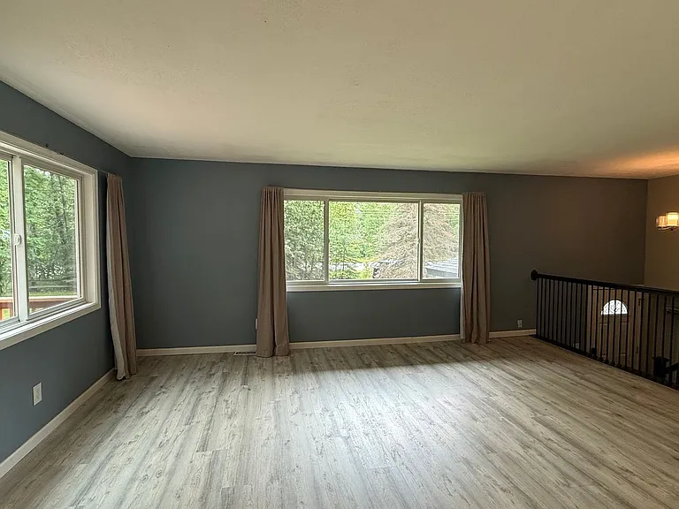 20251 Eagle River Rd — Photo 3