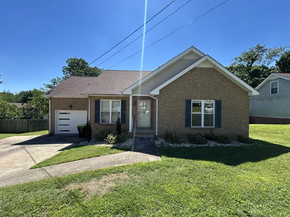 808 Leigh Ann Dr, Clarksville, TN 37042