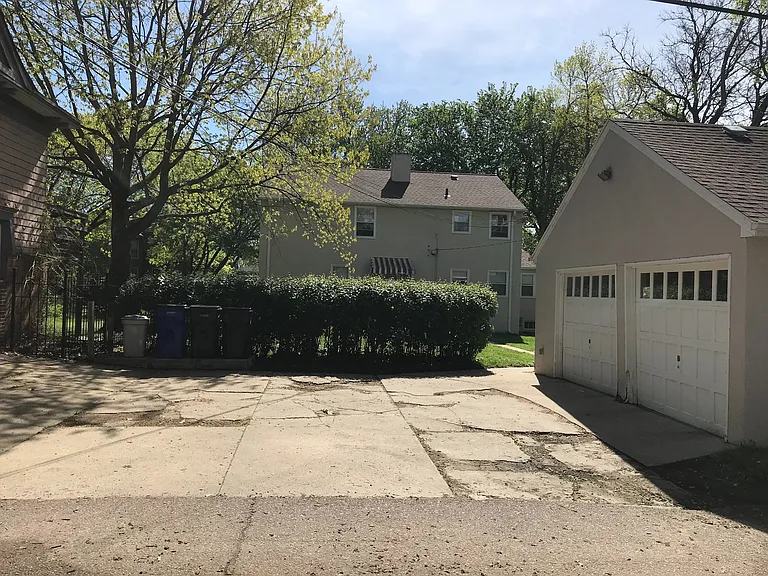 107 S Duluth Ave #3 — Photo 4