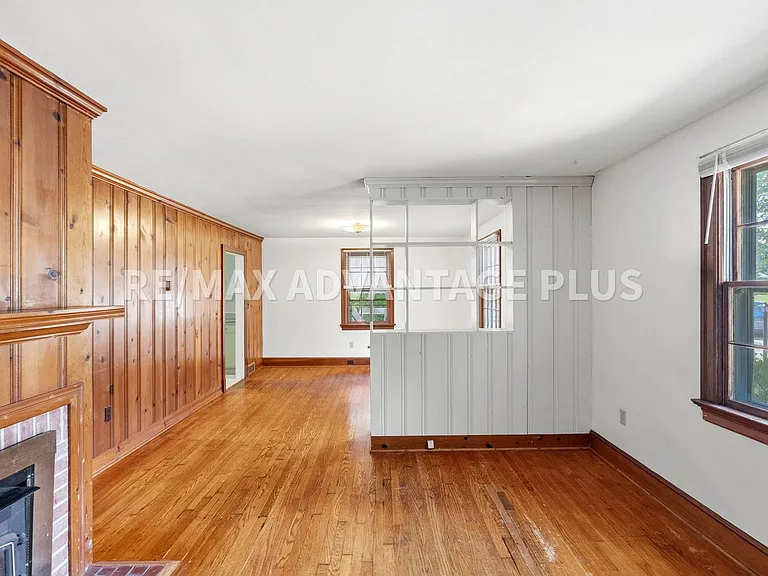 1004 Fourth Avenue Ext — Photo 9