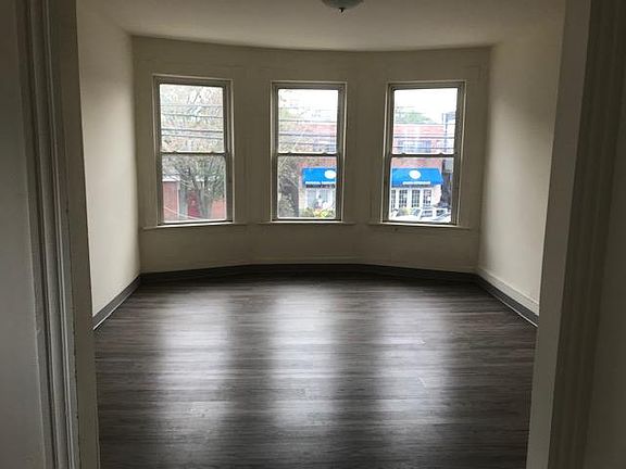5th image of 2886 Fairfield Ave #2-A