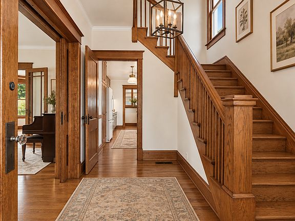 5th image of 208 N Benton St