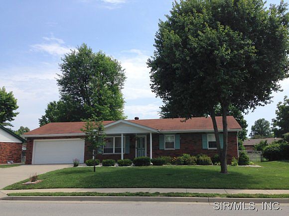 1st image of 2590 Stratford Ln